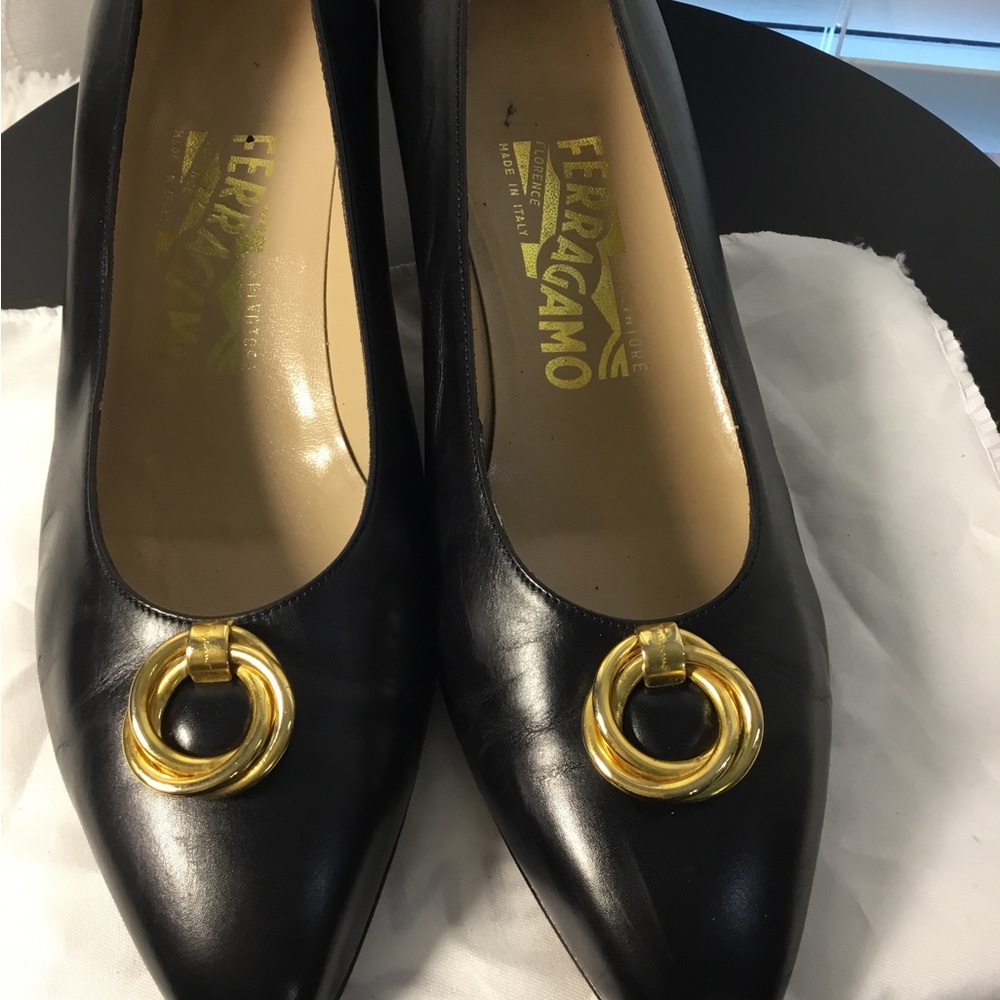 Salvatore Ferragamo Black Leather Pointed Toe Pumps with Gold Ring